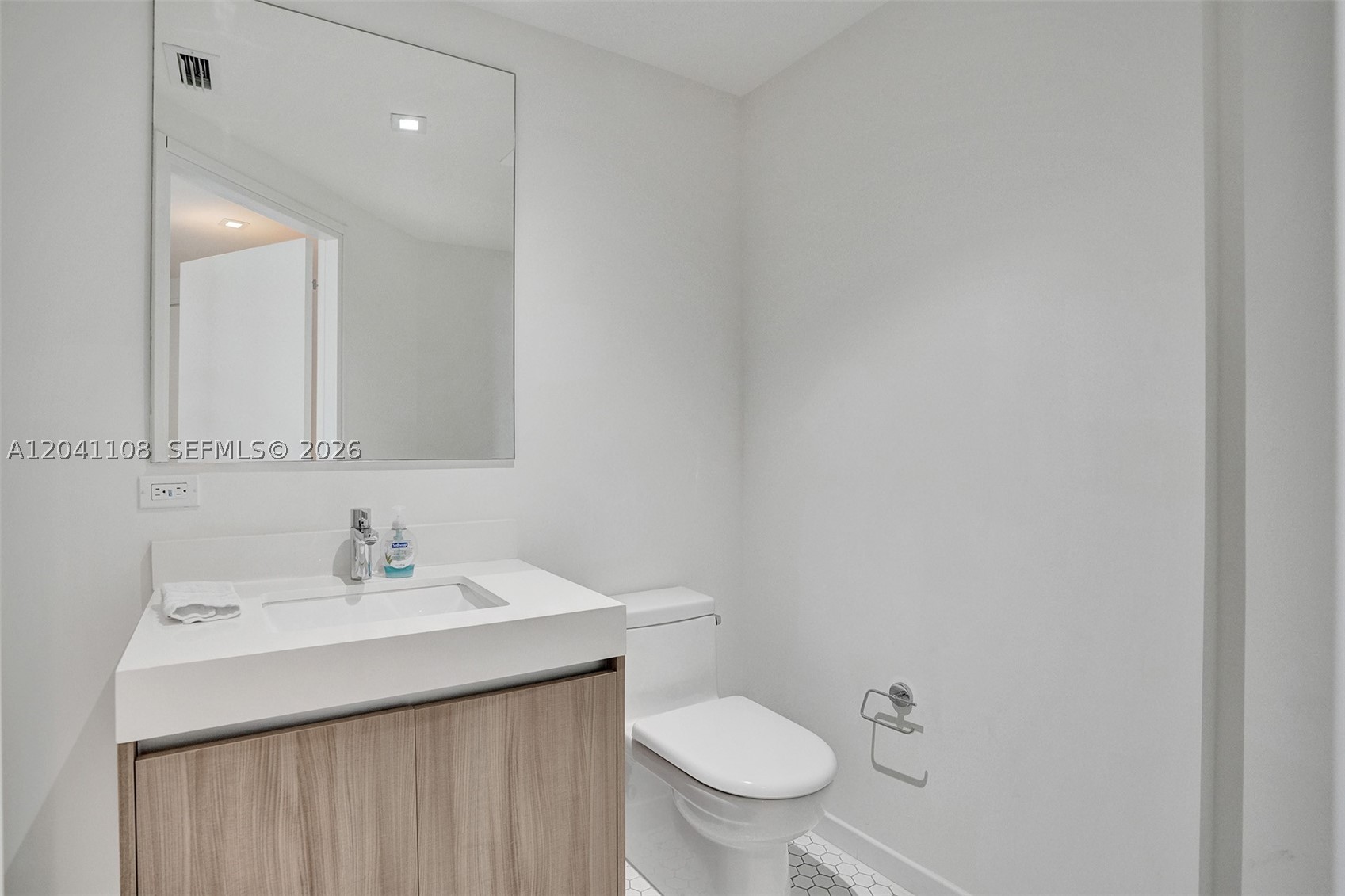 401 N Birch Rd 715 Property Photo 19