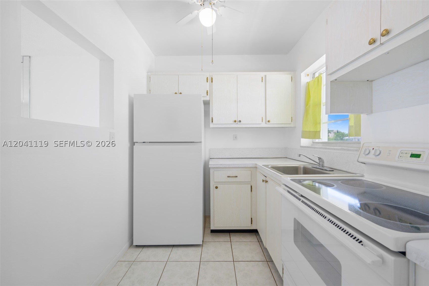 1116 Lake Ter 208 Property Photo 6