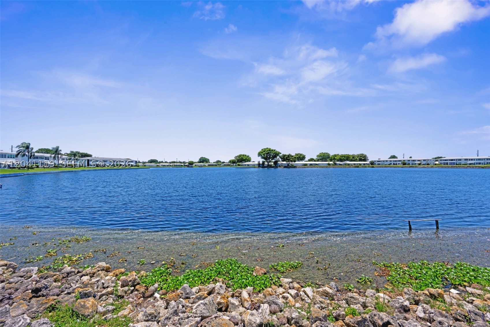 1116 Lake Ter 208 Property Photo 14