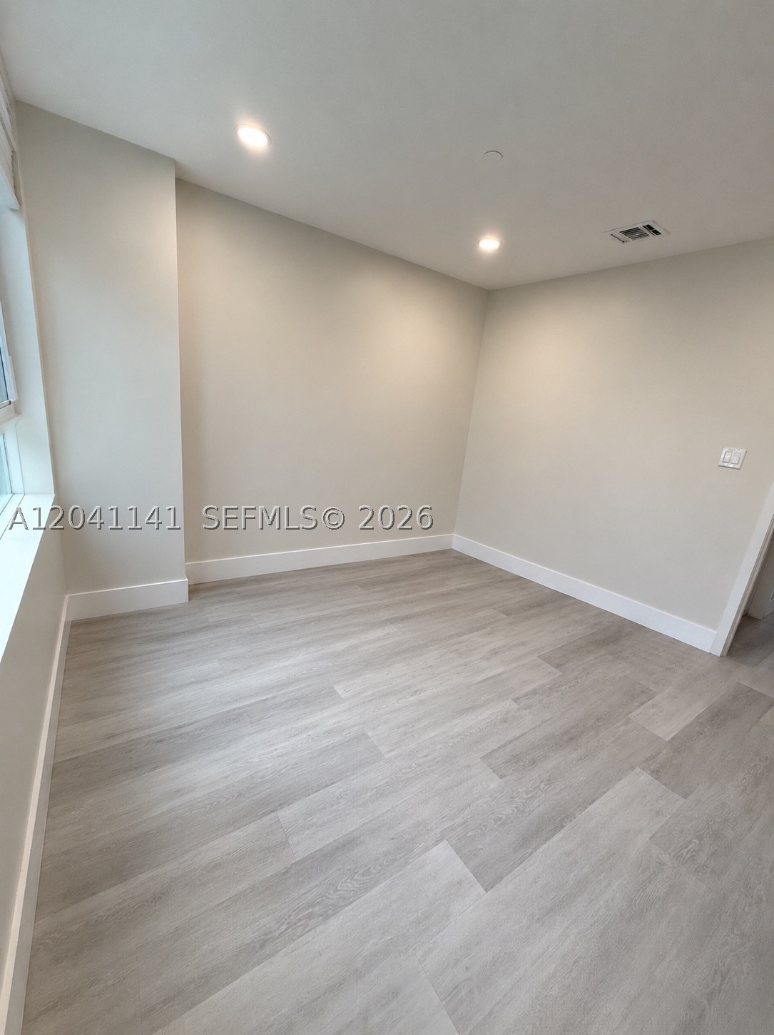 2505 Ne 193rd St 4211 Property Photo 10