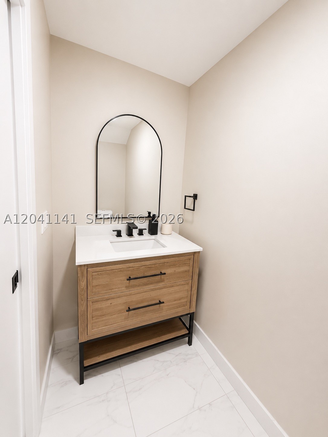 2505 Ne 193rd St 4211 Property Photo 16