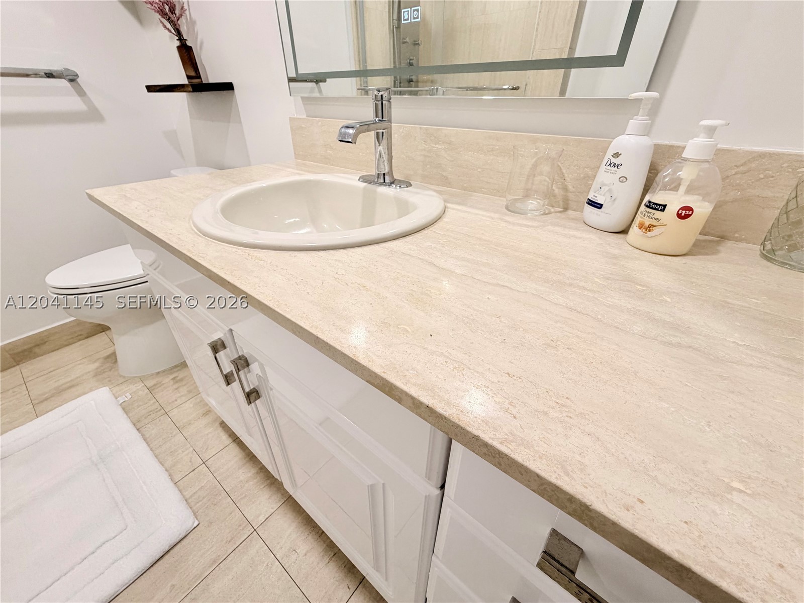 5225 Collins Ave 914 Property Photo 20