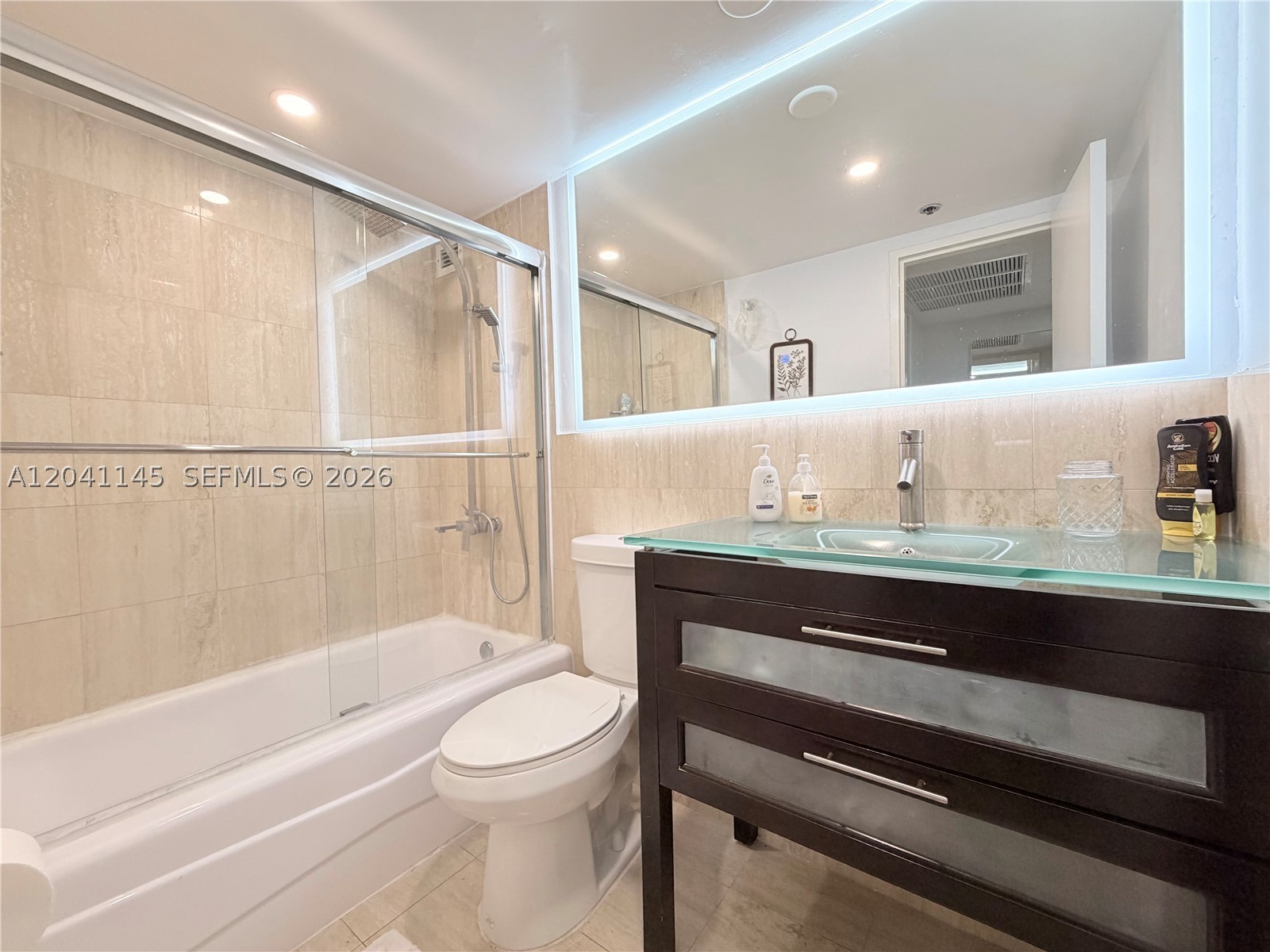 5225 Collins Ave 914 Property Photo 35