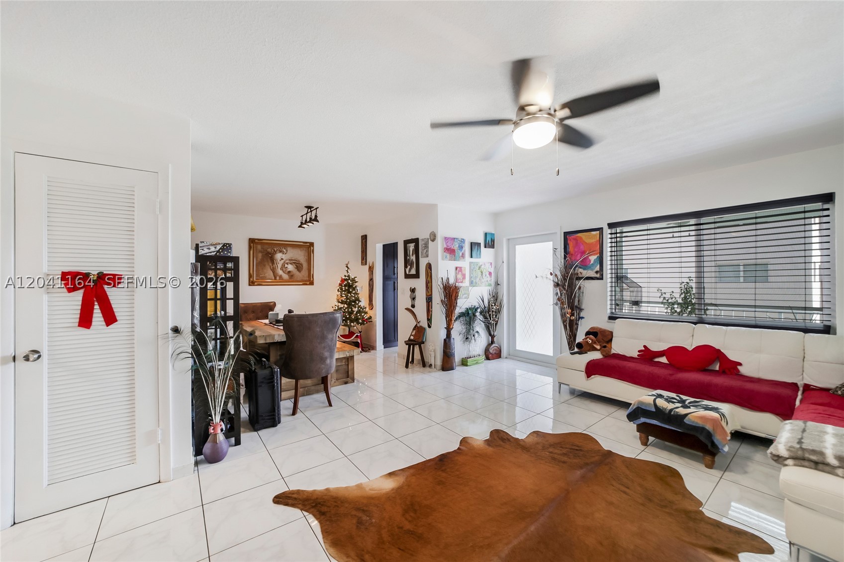 541 Blue Heron Dr 205 Property Photo 3