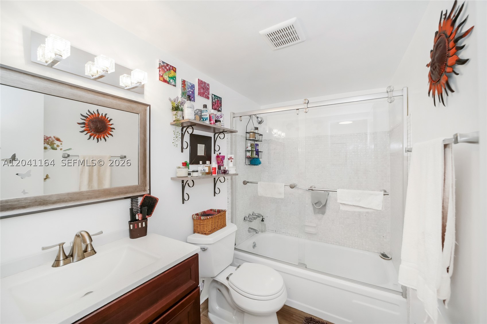 541 Blue Heron Dr 205 Property Photo 11