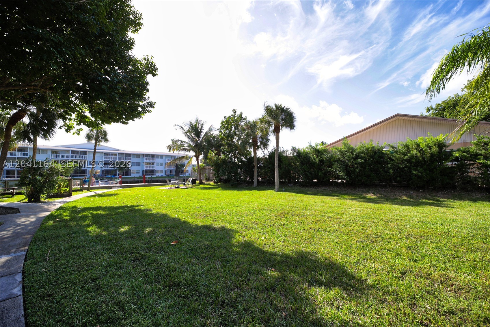 541 Blue Heron Dr 205 Property Photo 37