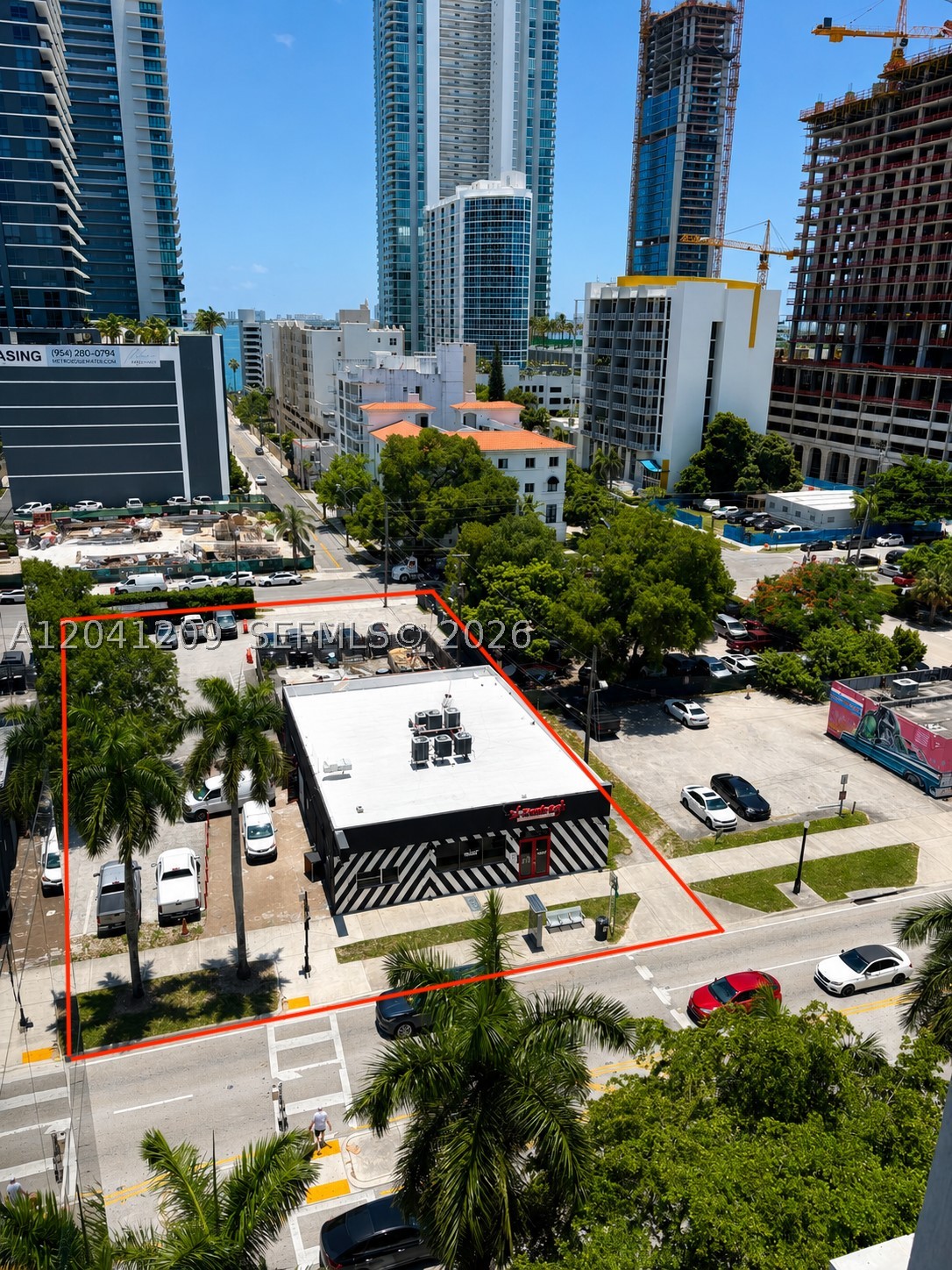 3023 Biscayne Blvd Property Photo 1