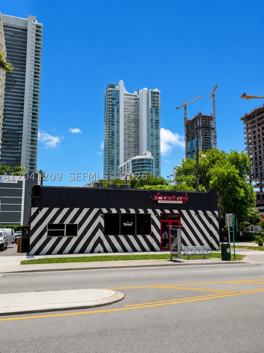 3023 Biscayne Blvd Property Photo 2