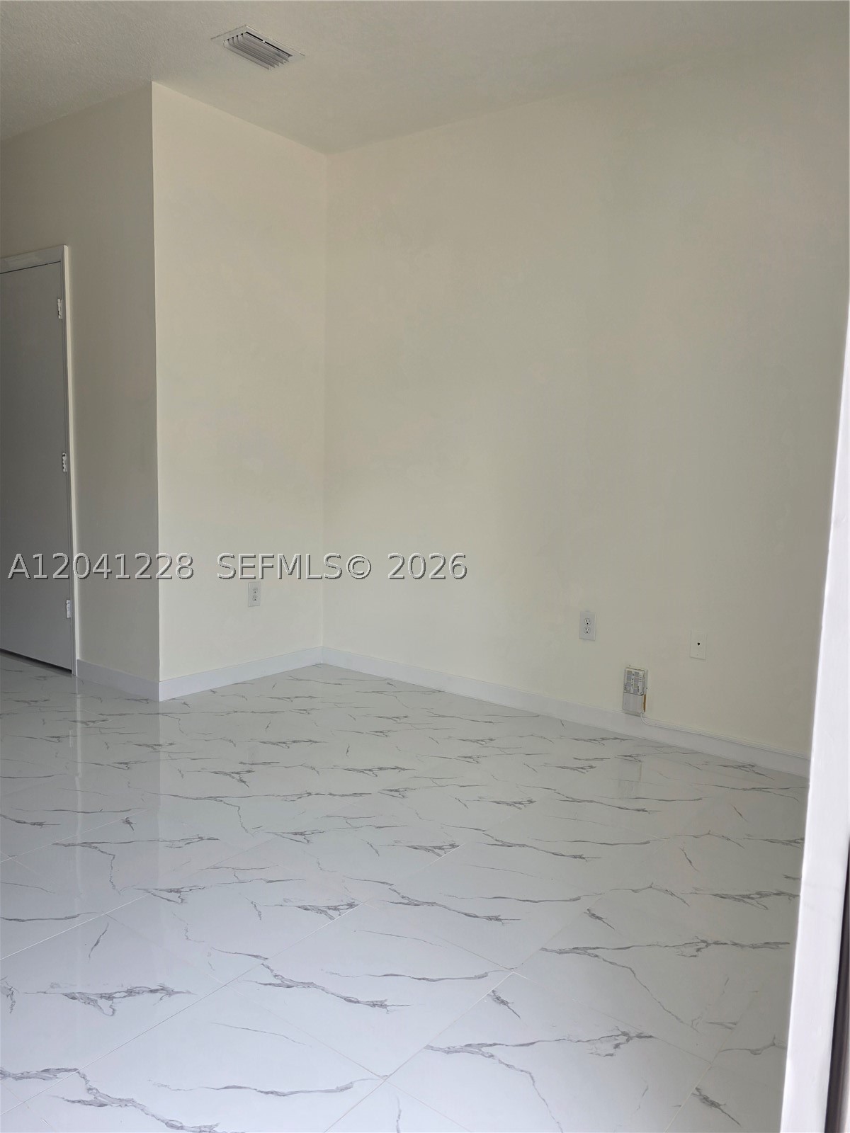 2973 Se 15th Ter Property Photo 4