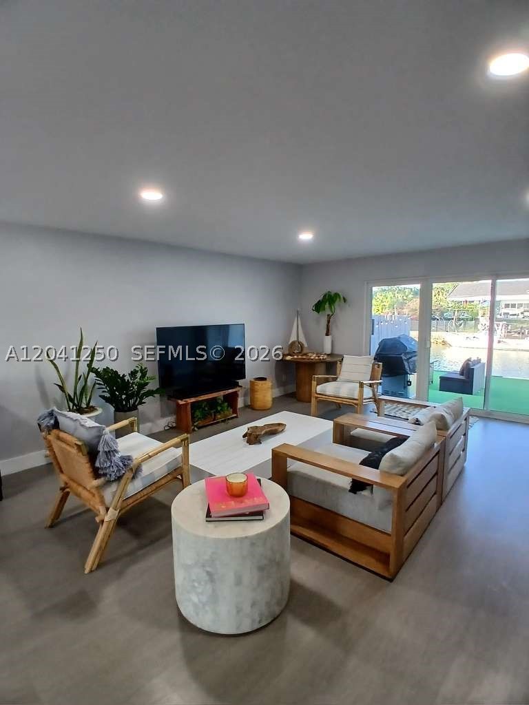 1937 Ne 123rd St Property Photo 6