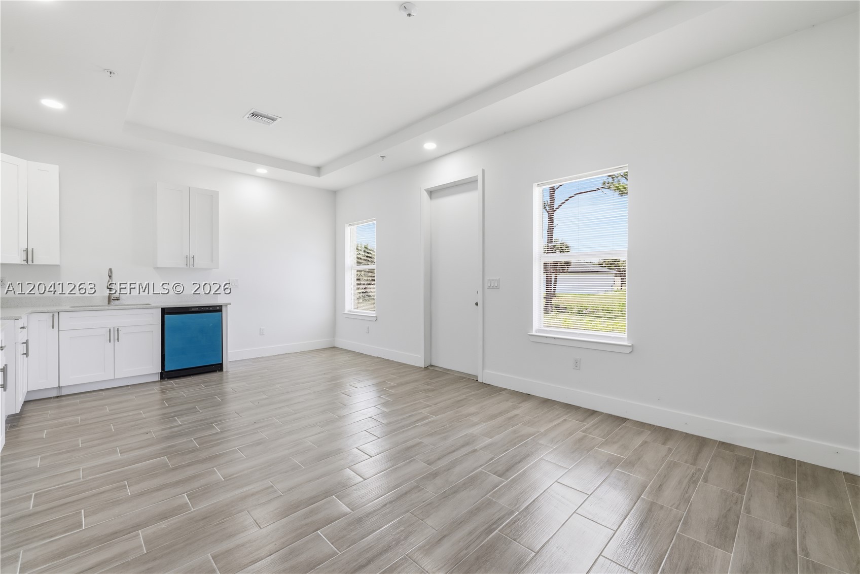 195 Rotonda Blvd W A Property Photo 3