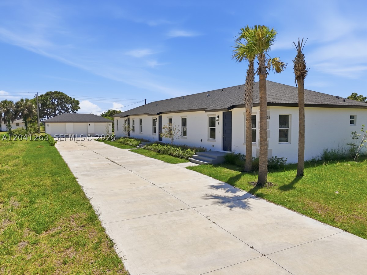 195 Rotonda Blvd W A Property Photo 11