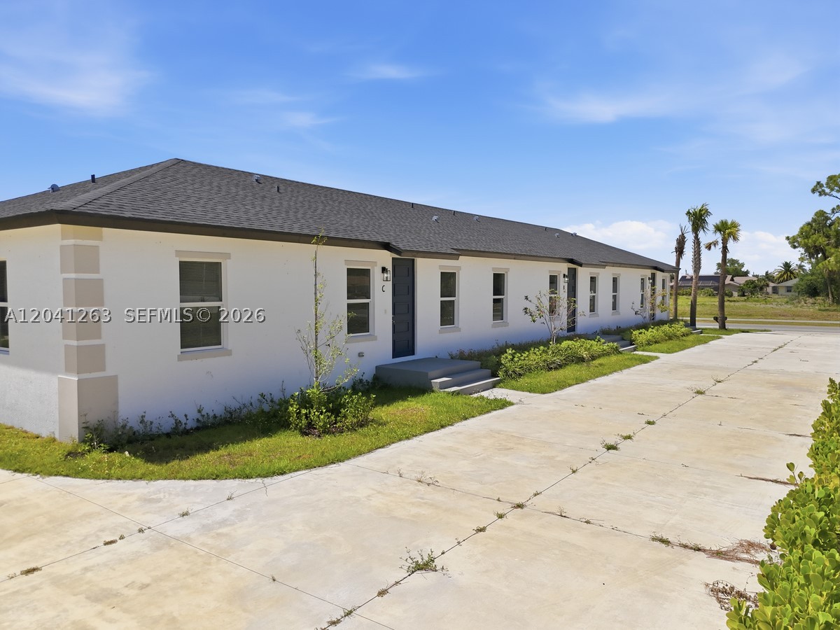 195 Rotonda Blvd W A Property Photo 13