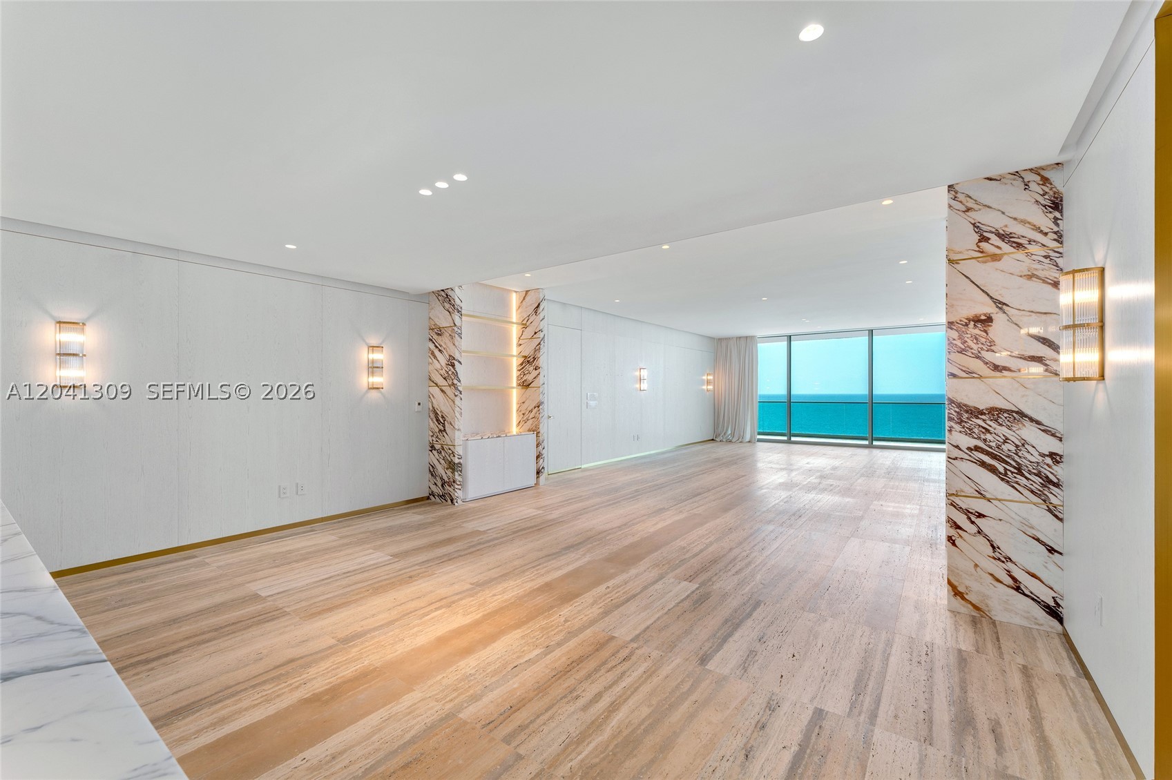 10201 Collins Ave 906
