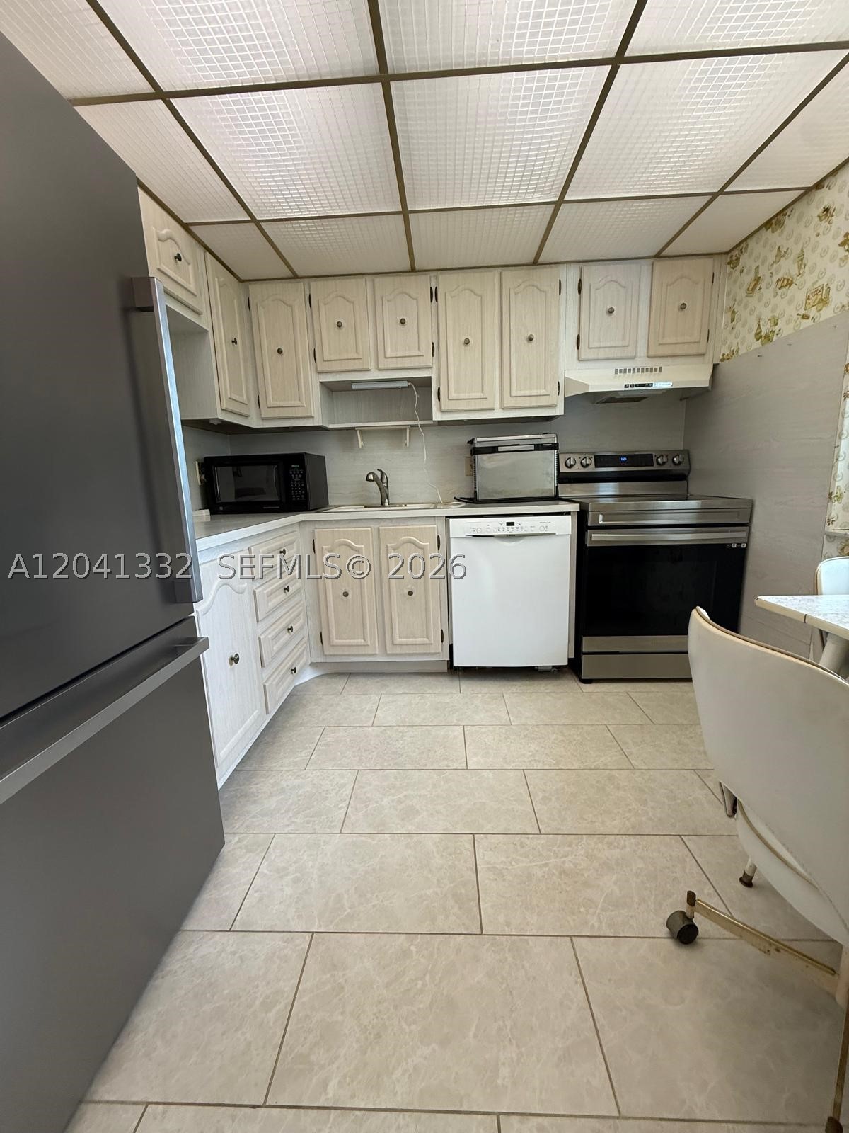 20 Abbey Ln 101 Property Photo 7