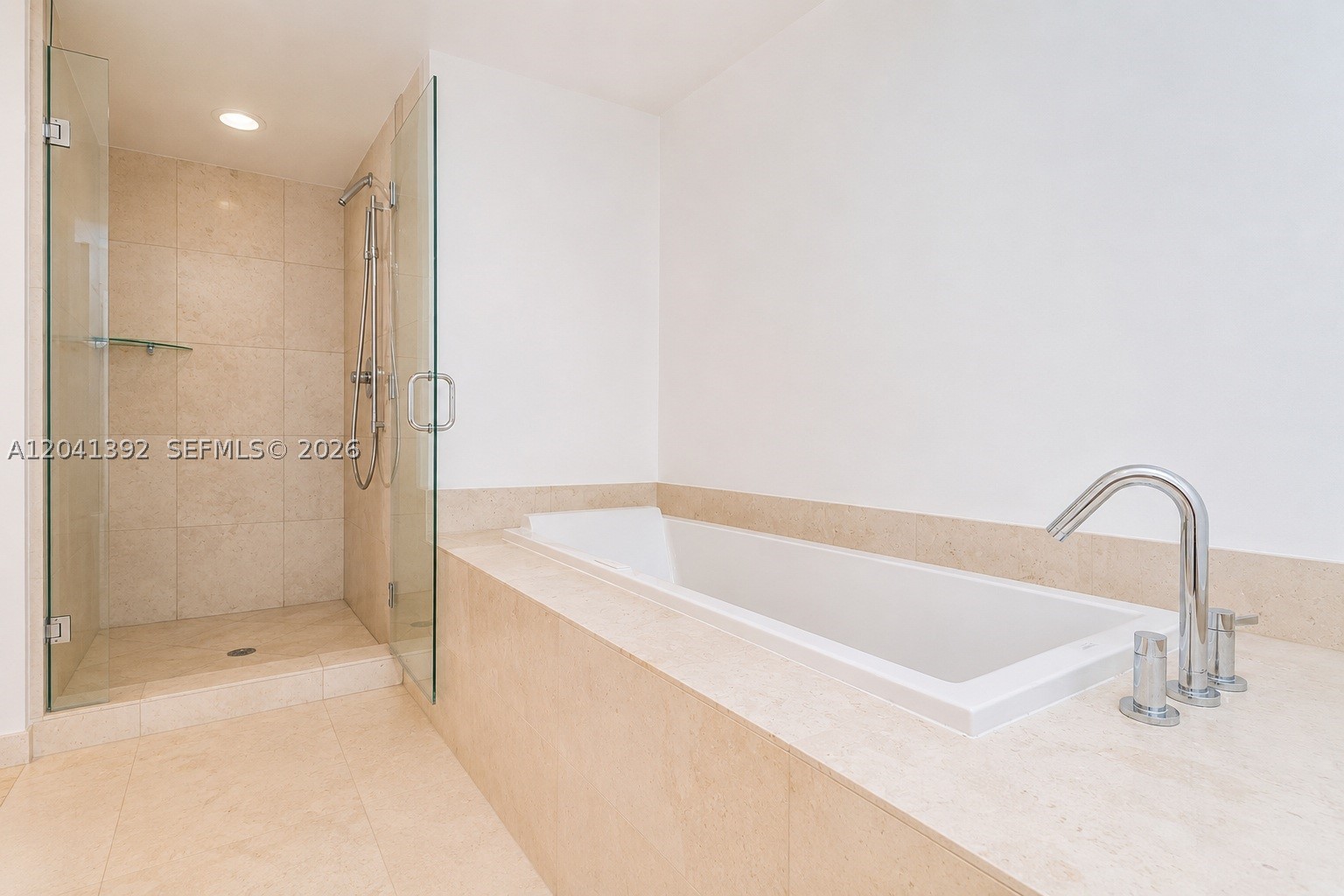 475 Brickell Ave 4715 Property Photo 13