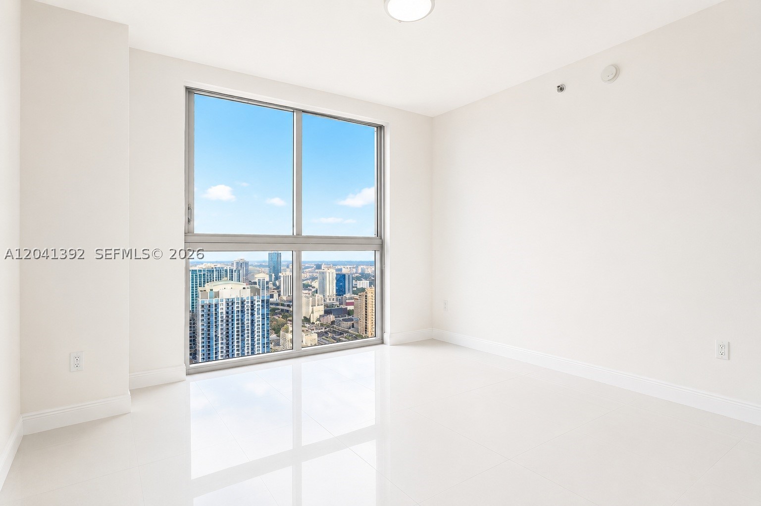 475 Brickell Ave 4715 Property Photo 15