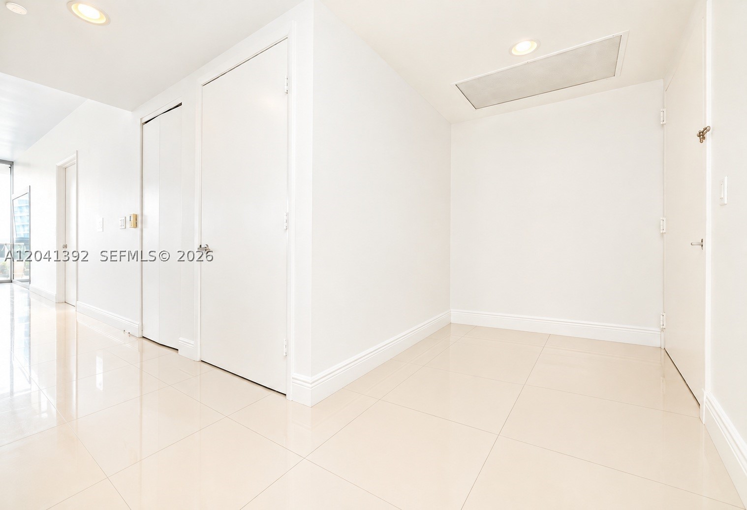 475 Brickell Ave 4715 Property Photo 17