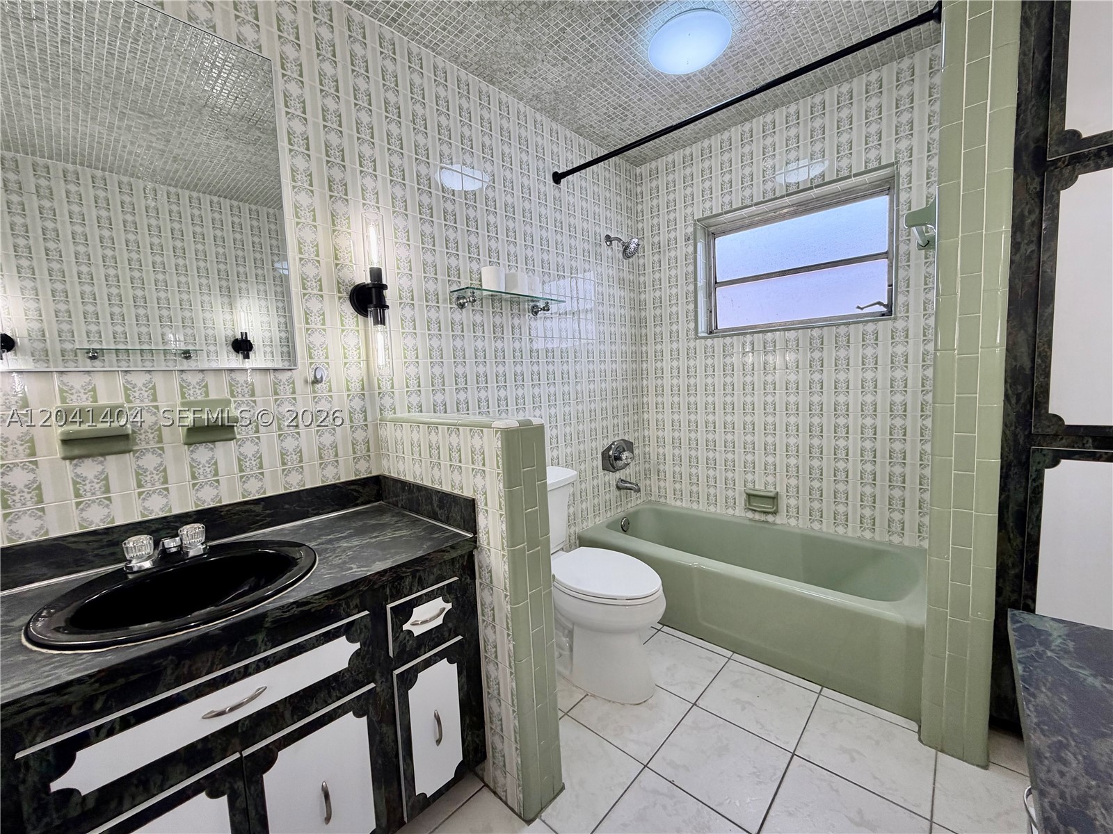 913 Nw 22nd Pl 0 Property Photo 8