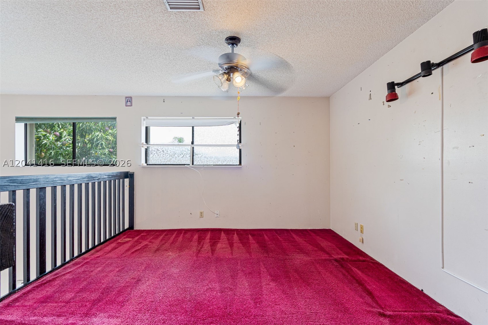 6233 Nw 170th Ter Property Photo 28