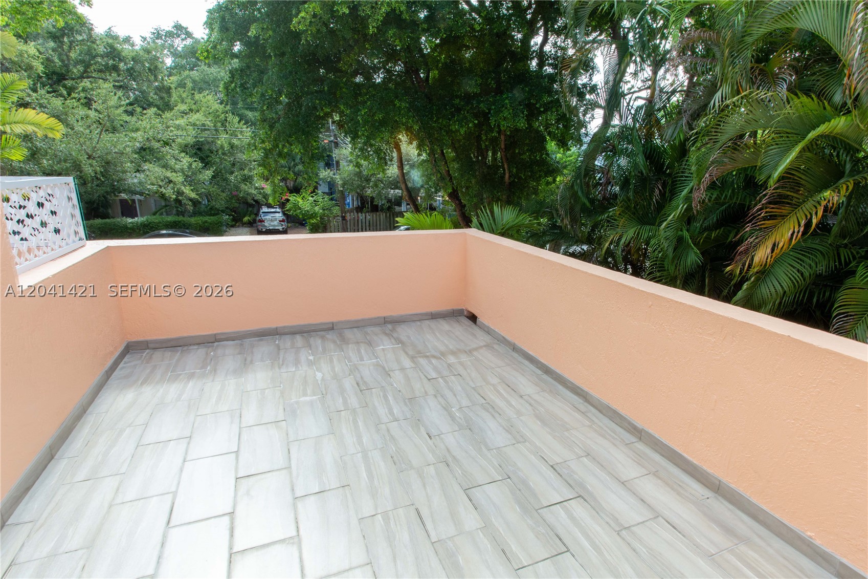 2919 Virginia St Property Photo 6