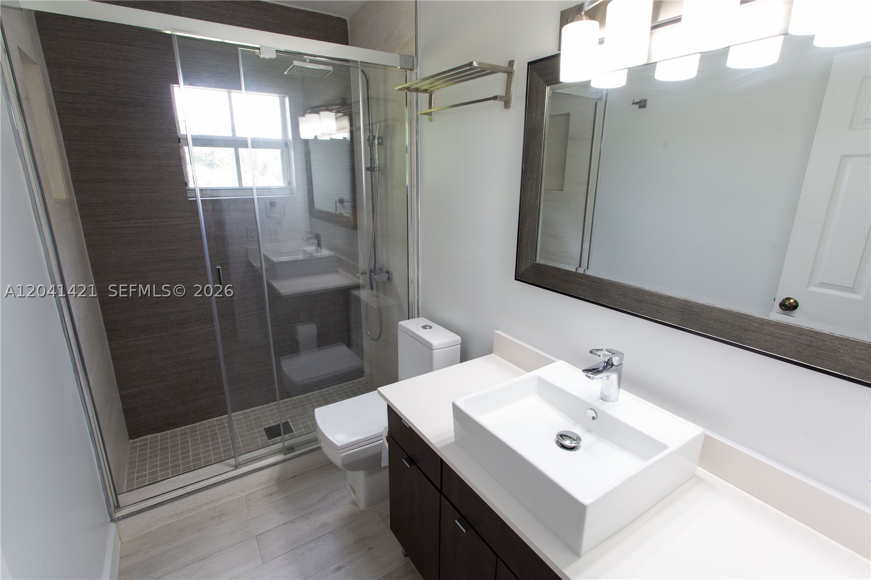 2919 Virginia St Property Photo 10