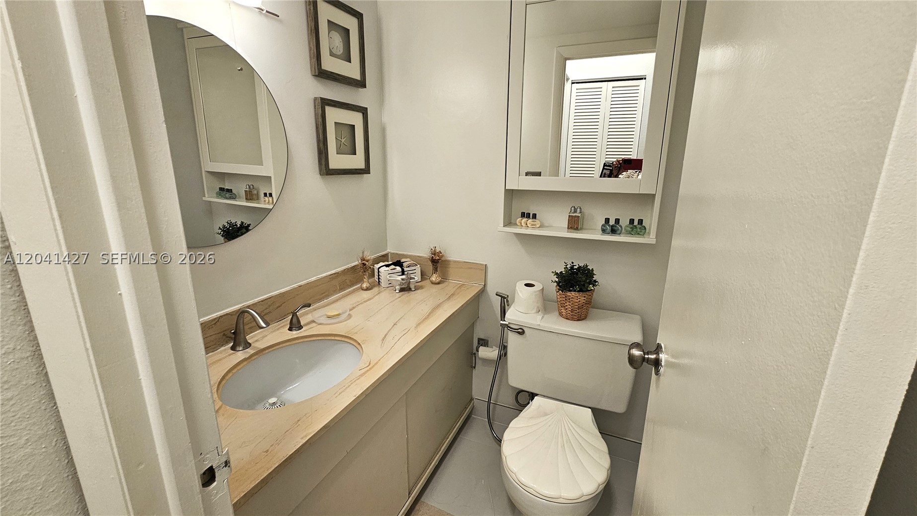 1980 S Ocean Dr 6b Property Photo 3