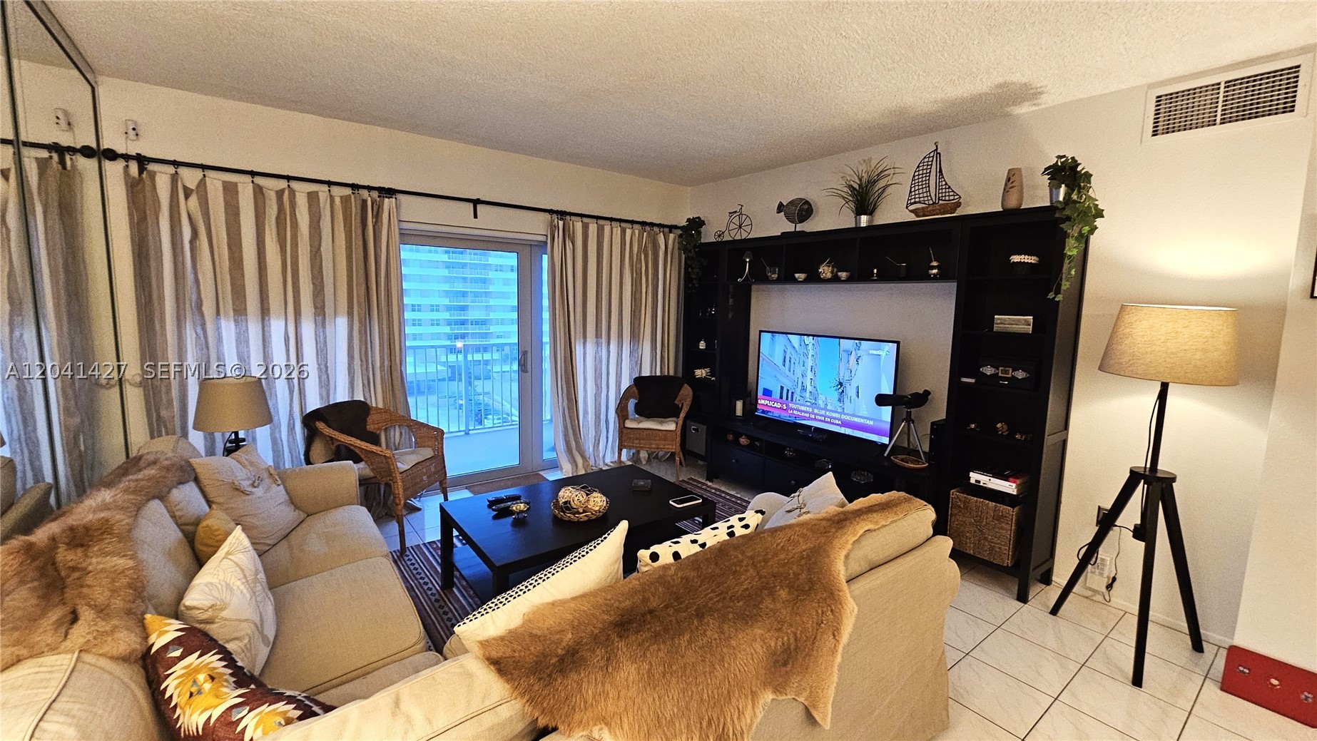 1980 S Ocean Dr 6b Property Photo 6