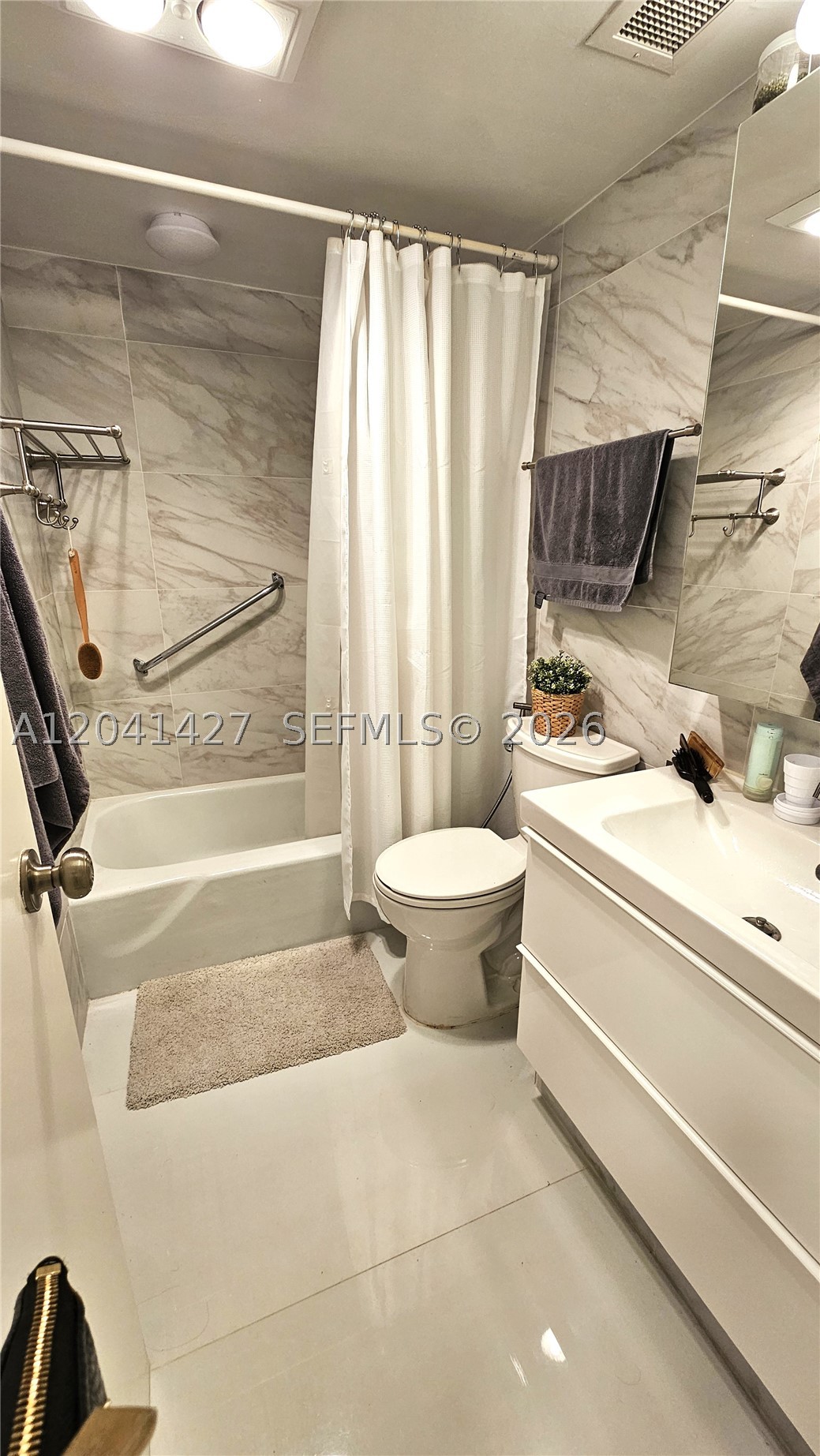 1980 S Ocean Dr 6b Property Photo 11