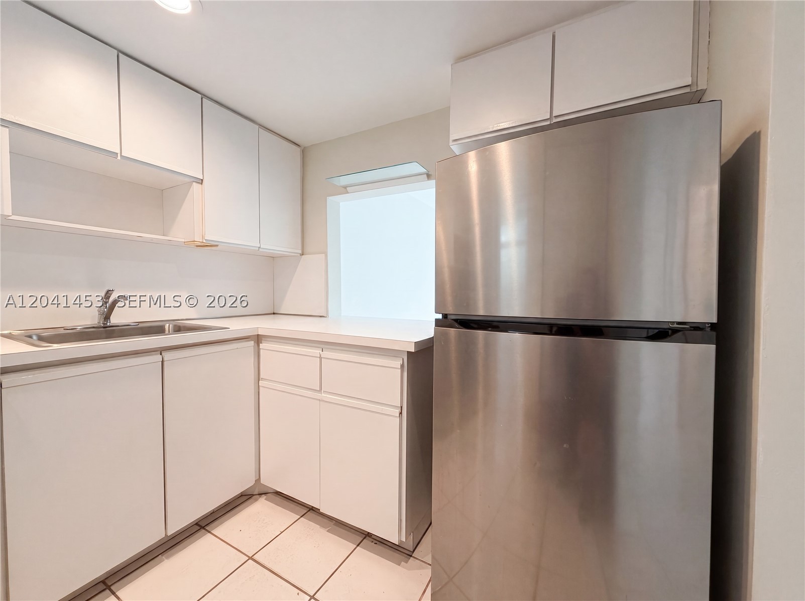 200 Galen Dr 202 Property Photo 2
