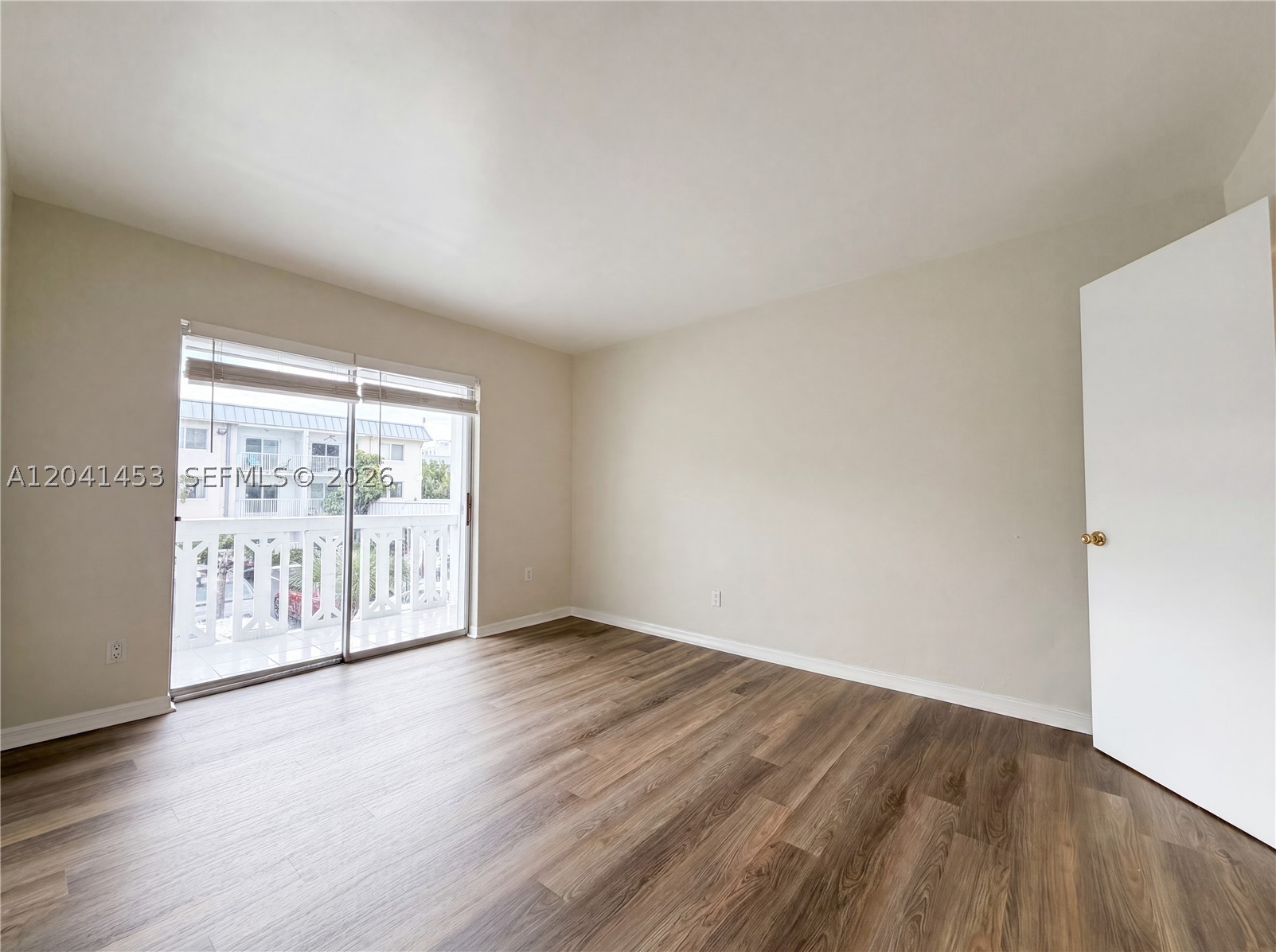200 Galen Dr 202 Property Photo 4