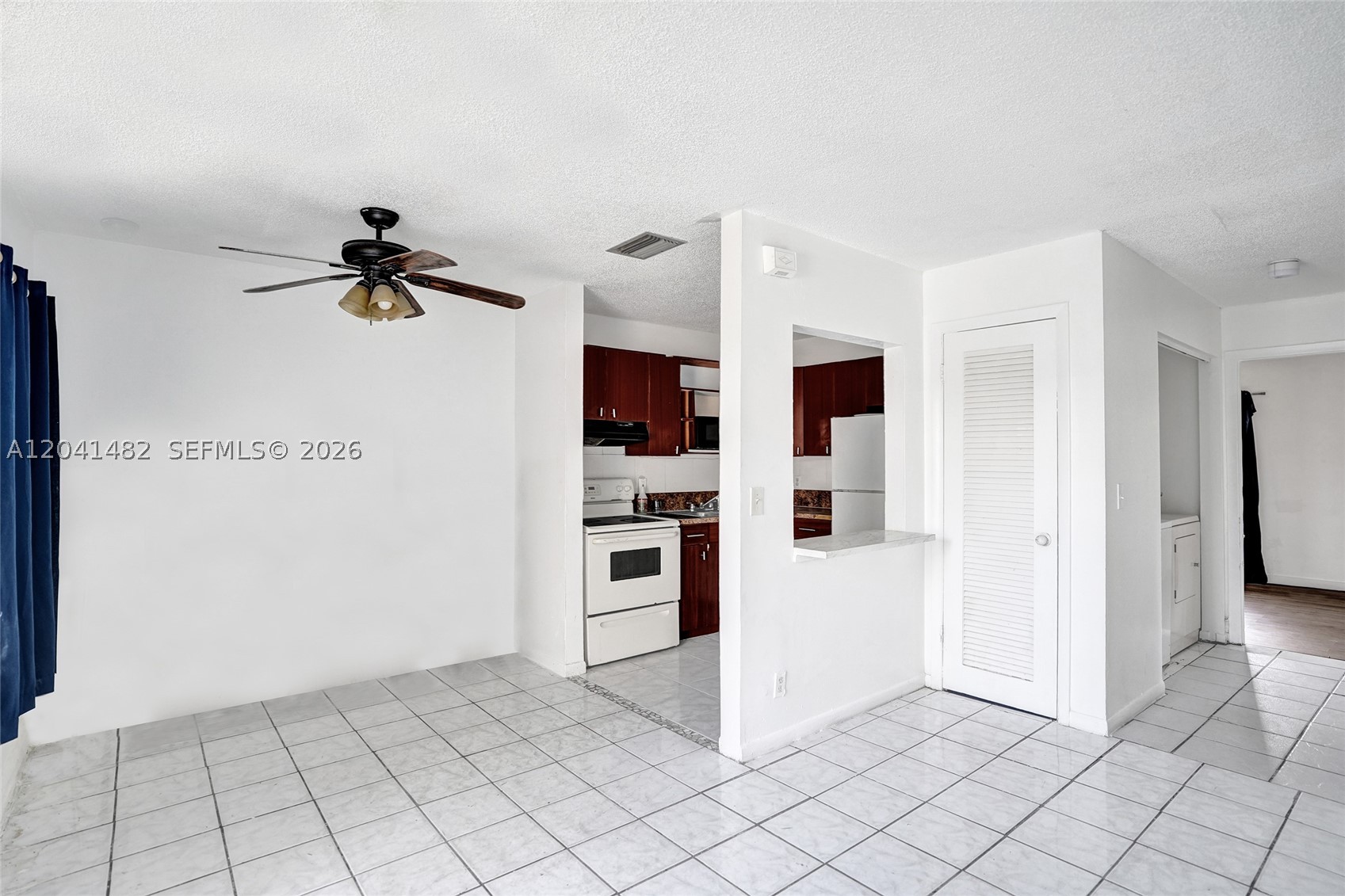841 Sw 7th St C Property Photo 6