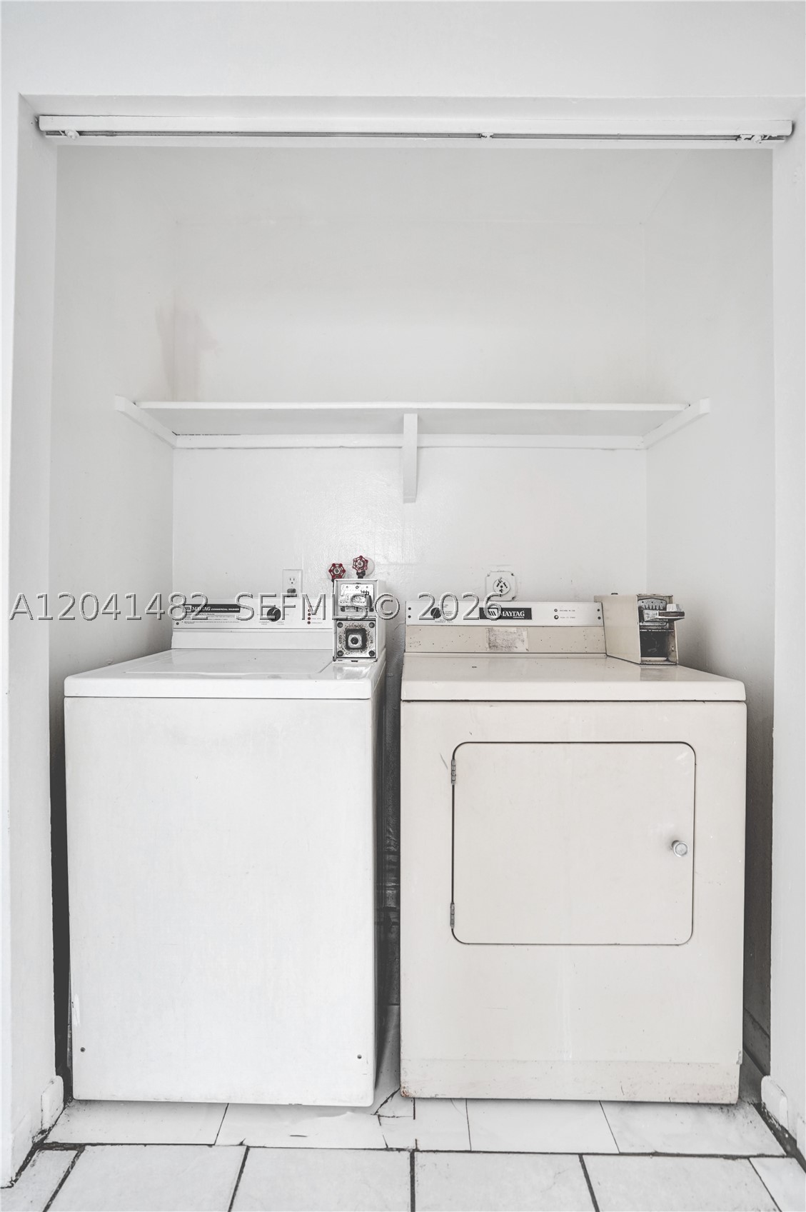 841 Sw 7th St C Property Photo 16