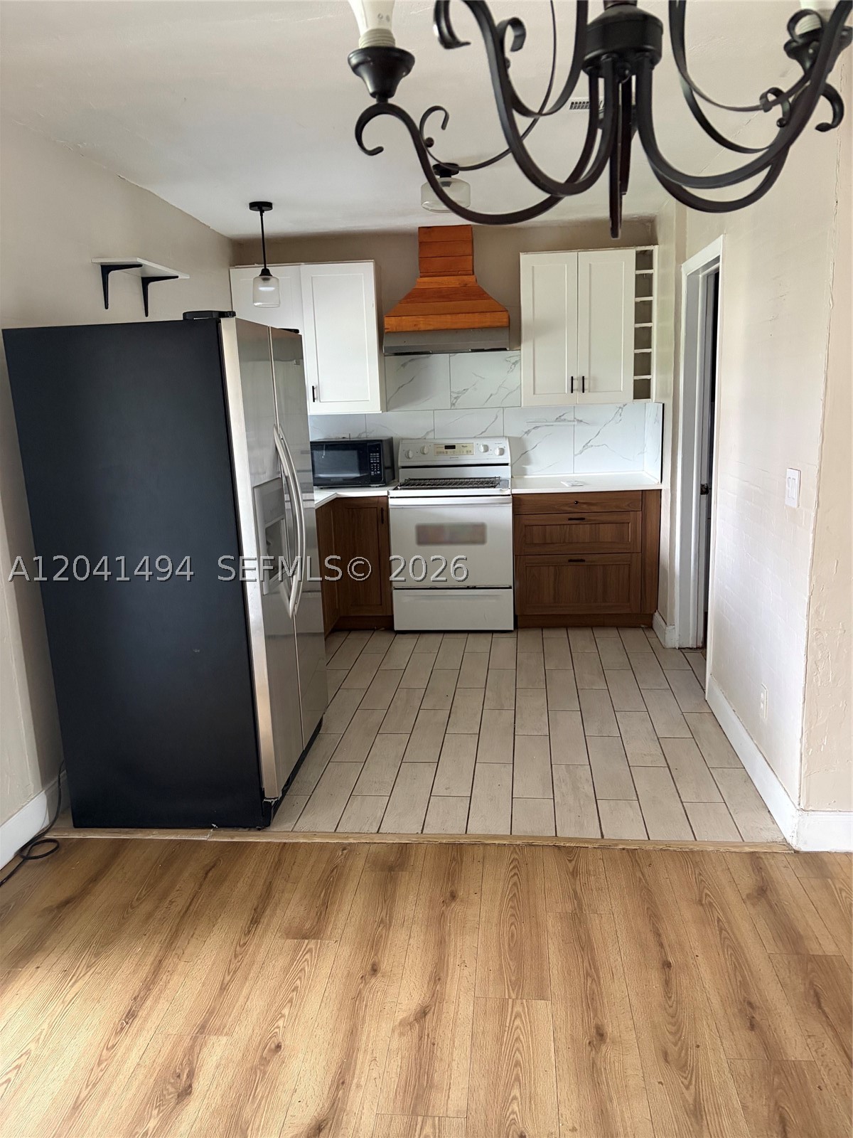 A12041494 Property Photo 4