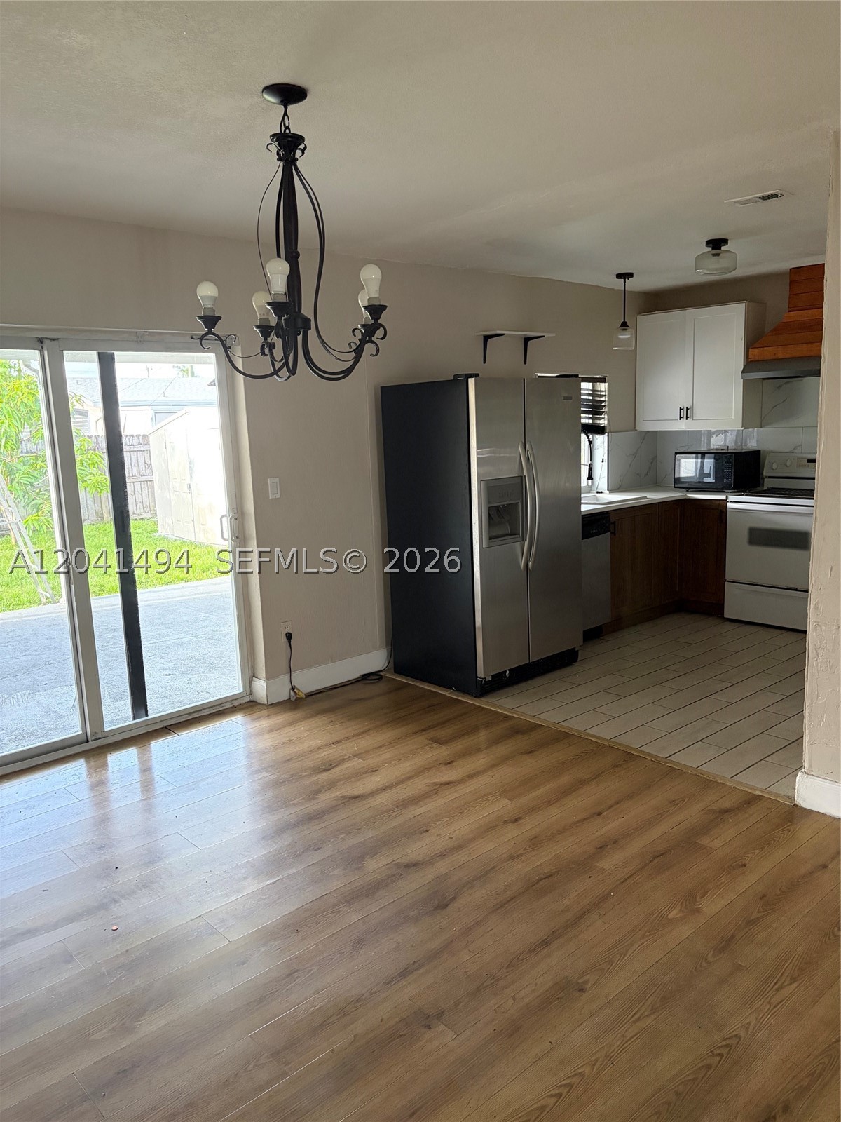 A12041494 Property Photo 5