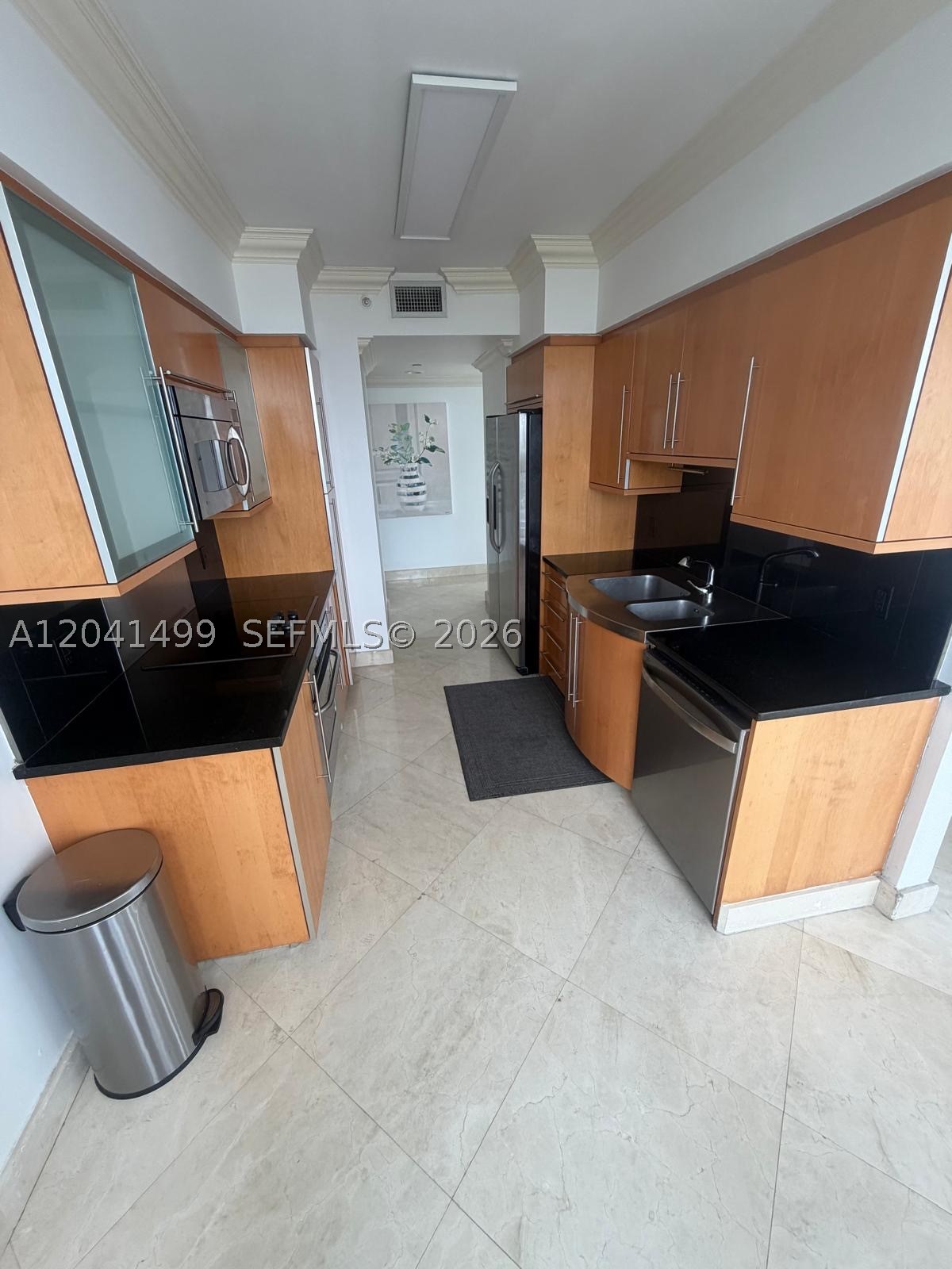 6365 Collins Ave 1707 Property Photo 4