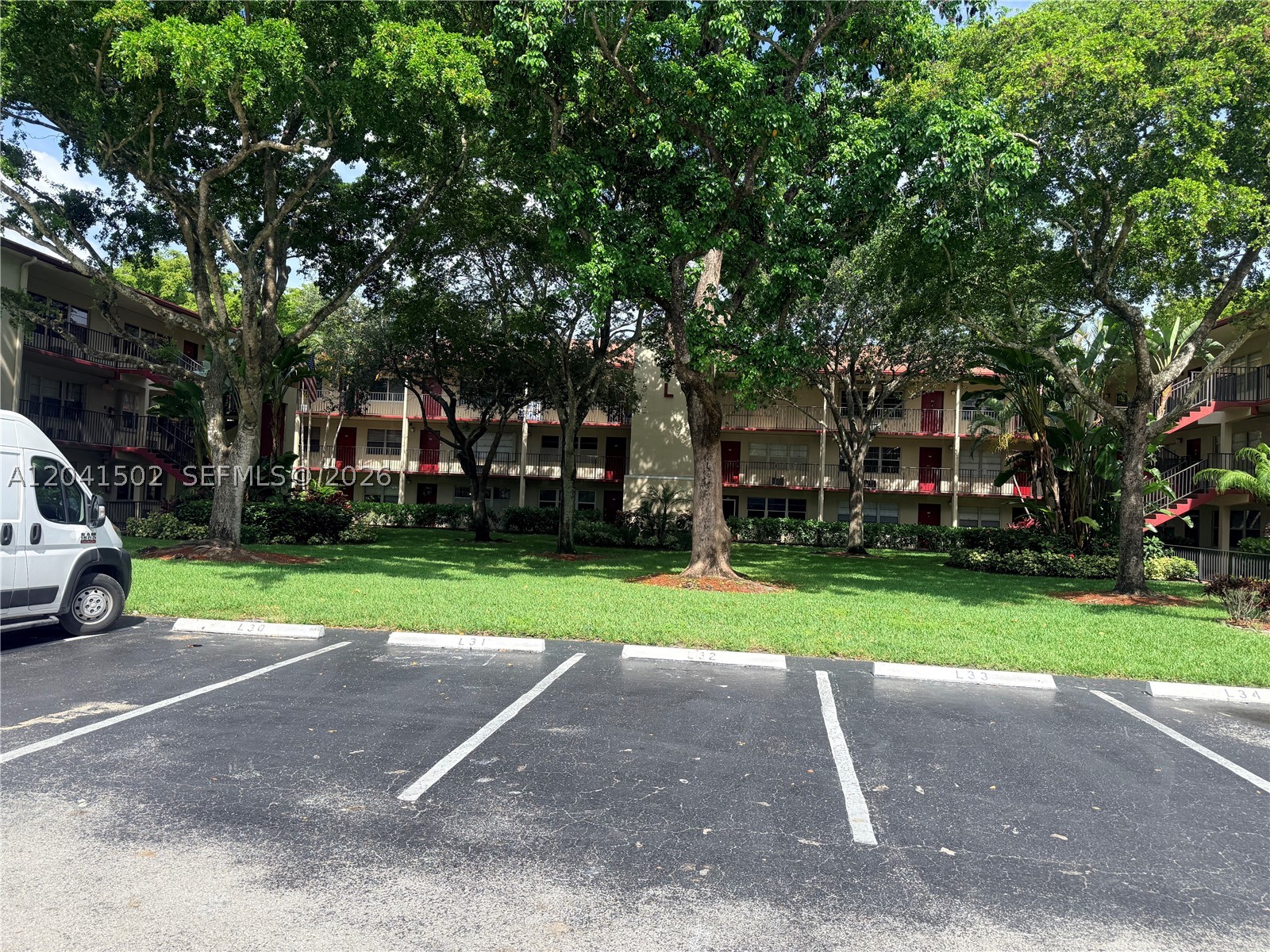 A12041502 Property Photo 1