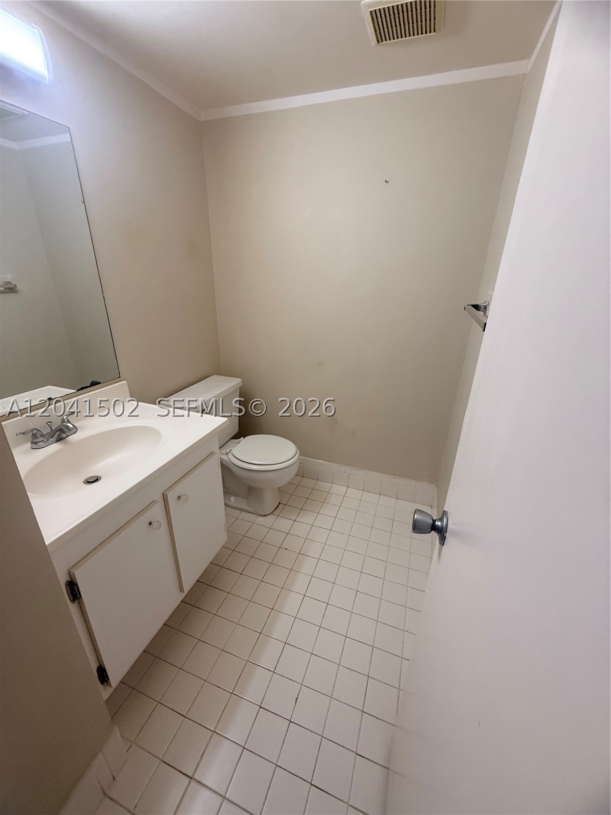 A12041502 Property Photo 5