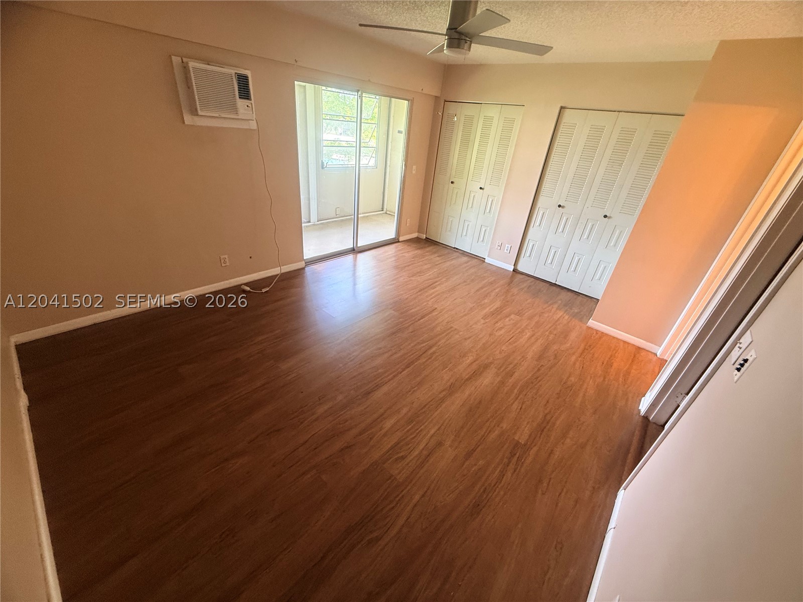 A12041502 Property Photo 6
