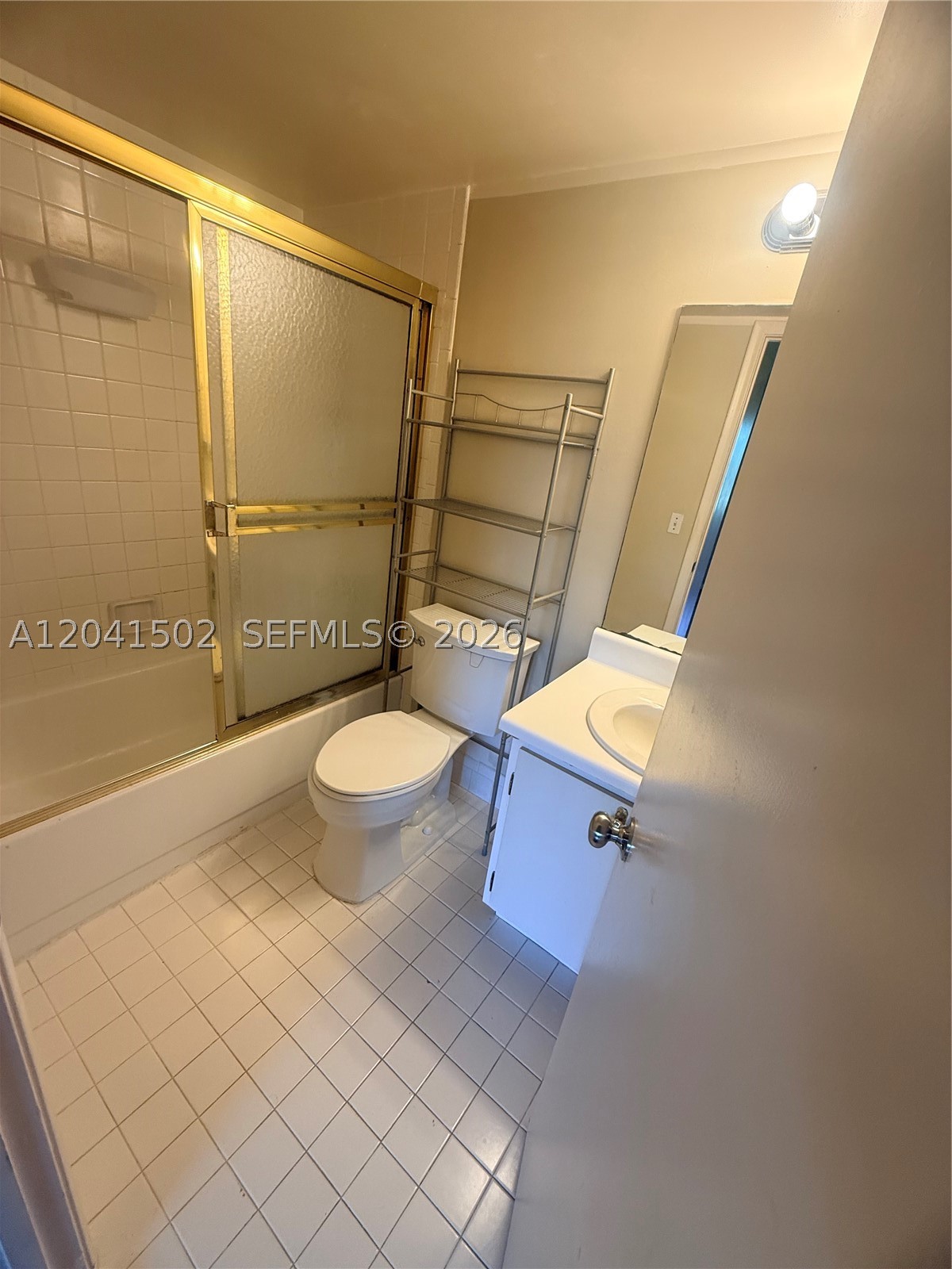 A12041502 Property Photo 8