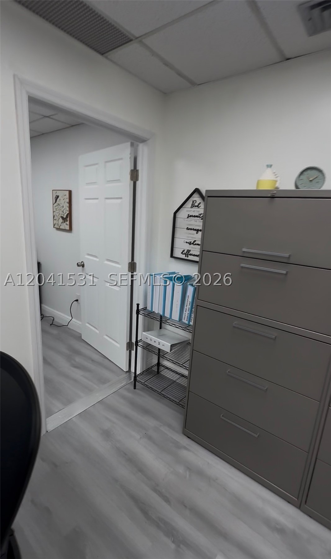 175 Fontainebleau Blvd Property Photo 6
