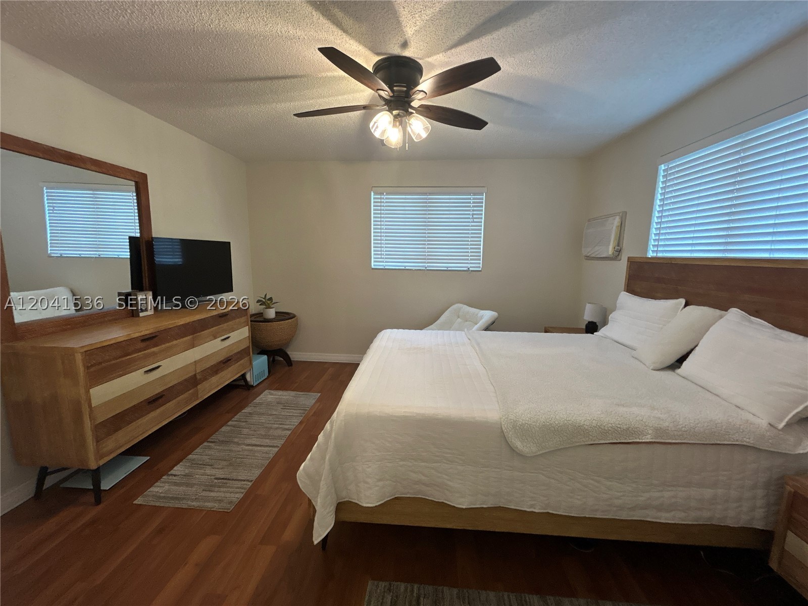 1717 Rodman St 18 Property Photo 6
