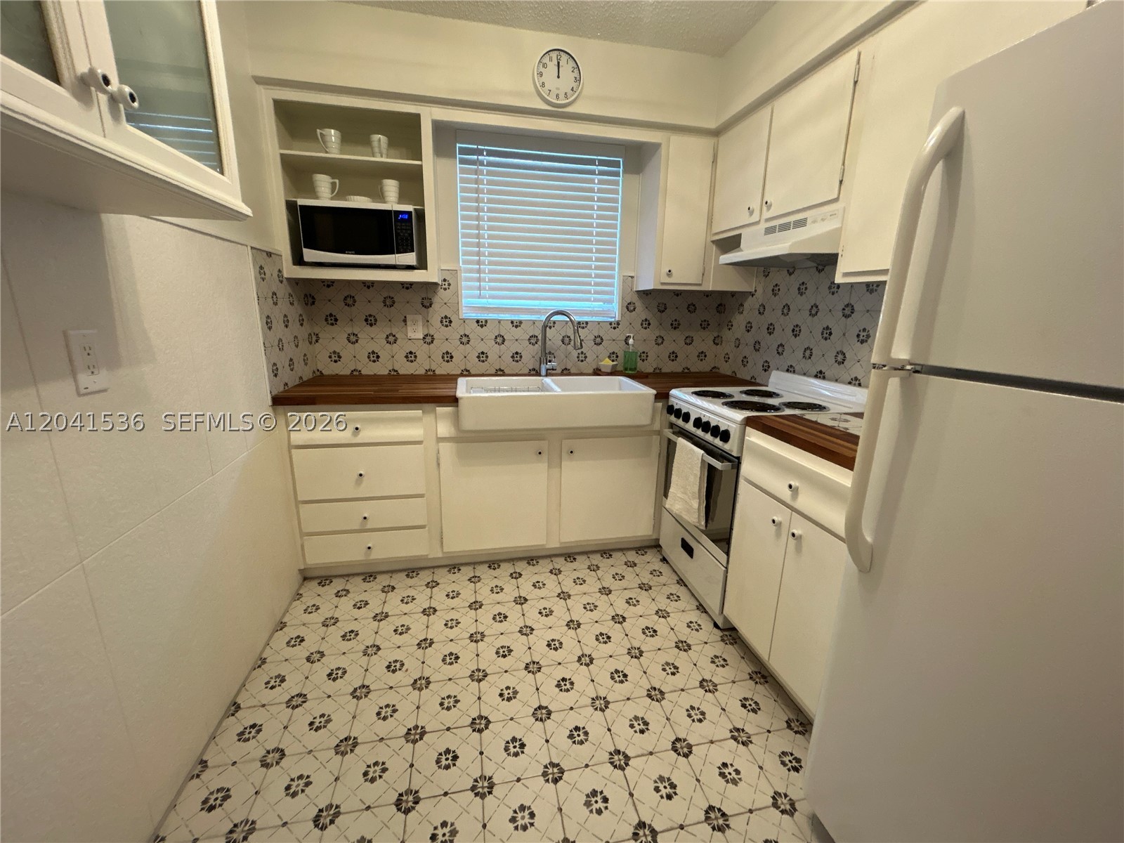 1717 Rodman St 18 Property Photo 8