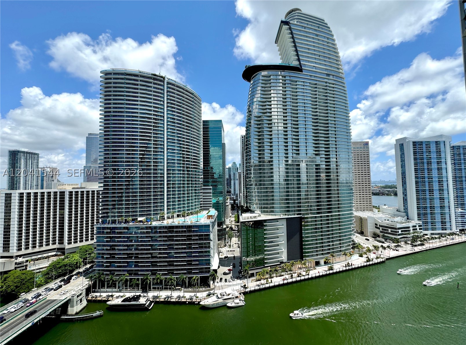 475 Brickell Ave 2512 Property Photo 2