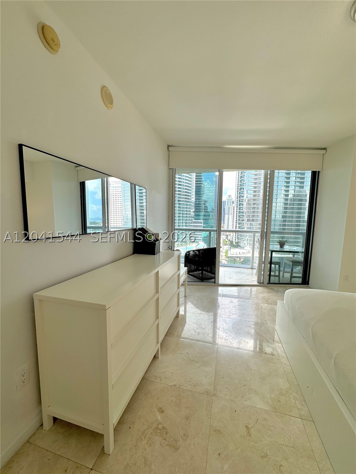 475 Brickell Ave 2512 Property Photo 18