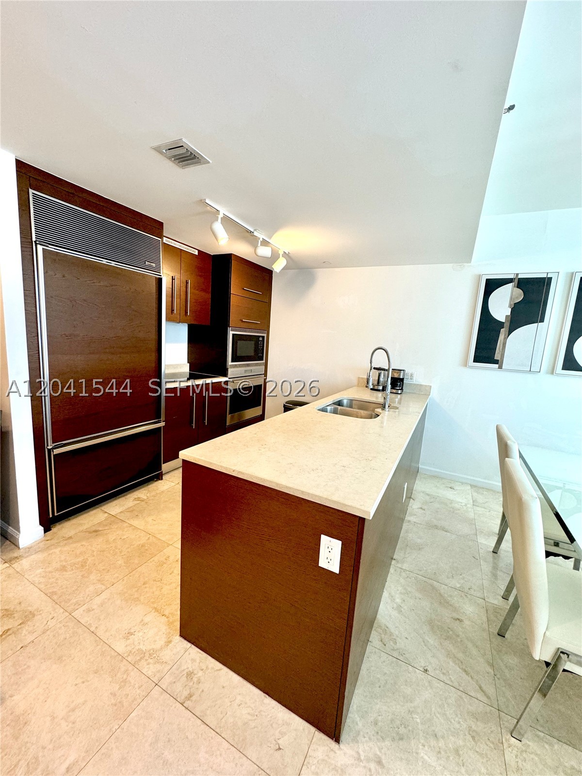475 Brickell Ave 2512 Property Photo 31