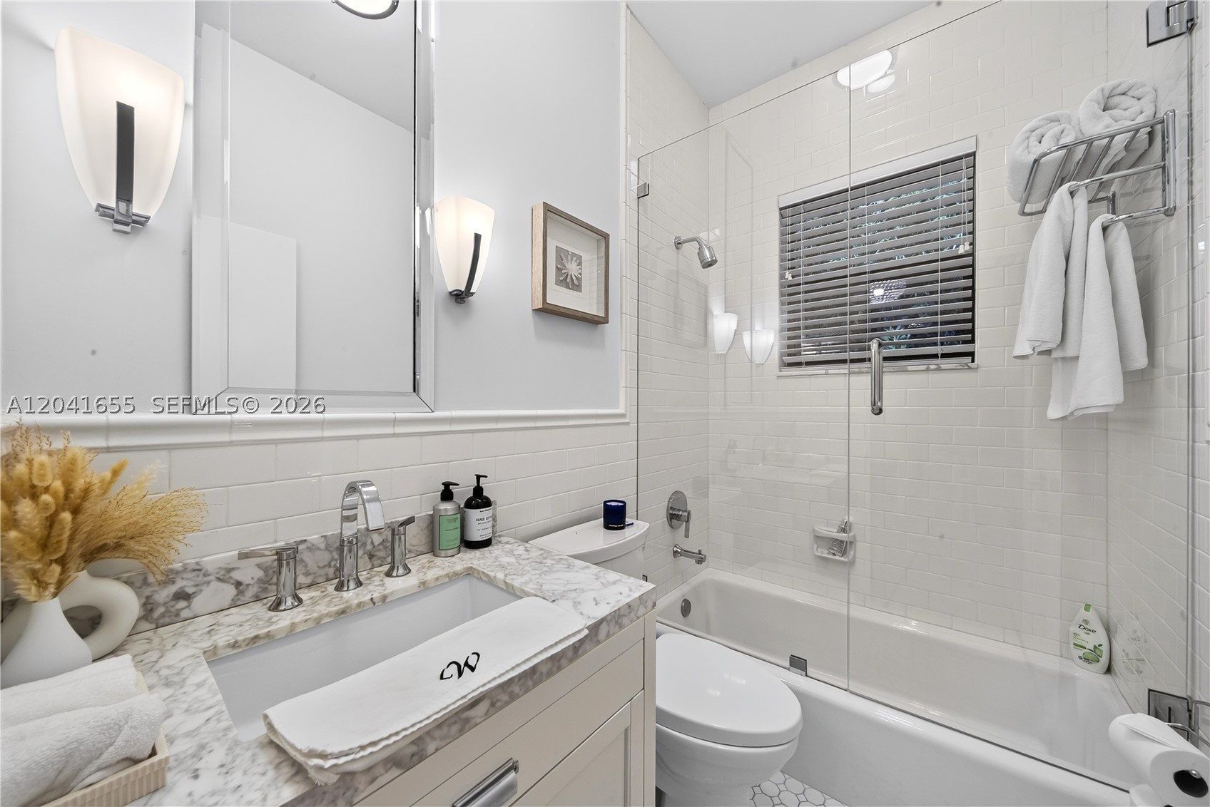 460 W Dilido Dr Property Photo 24