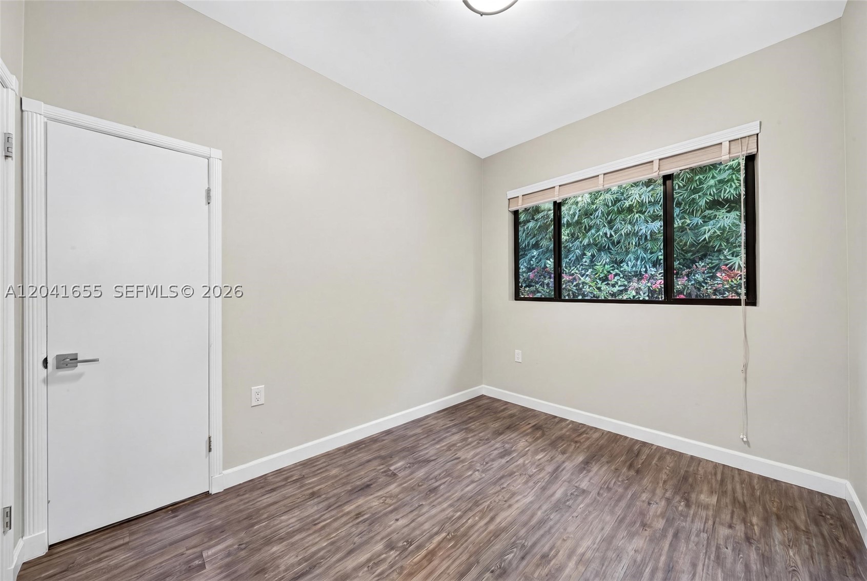 460 W Dilido Dr Property Photo 25