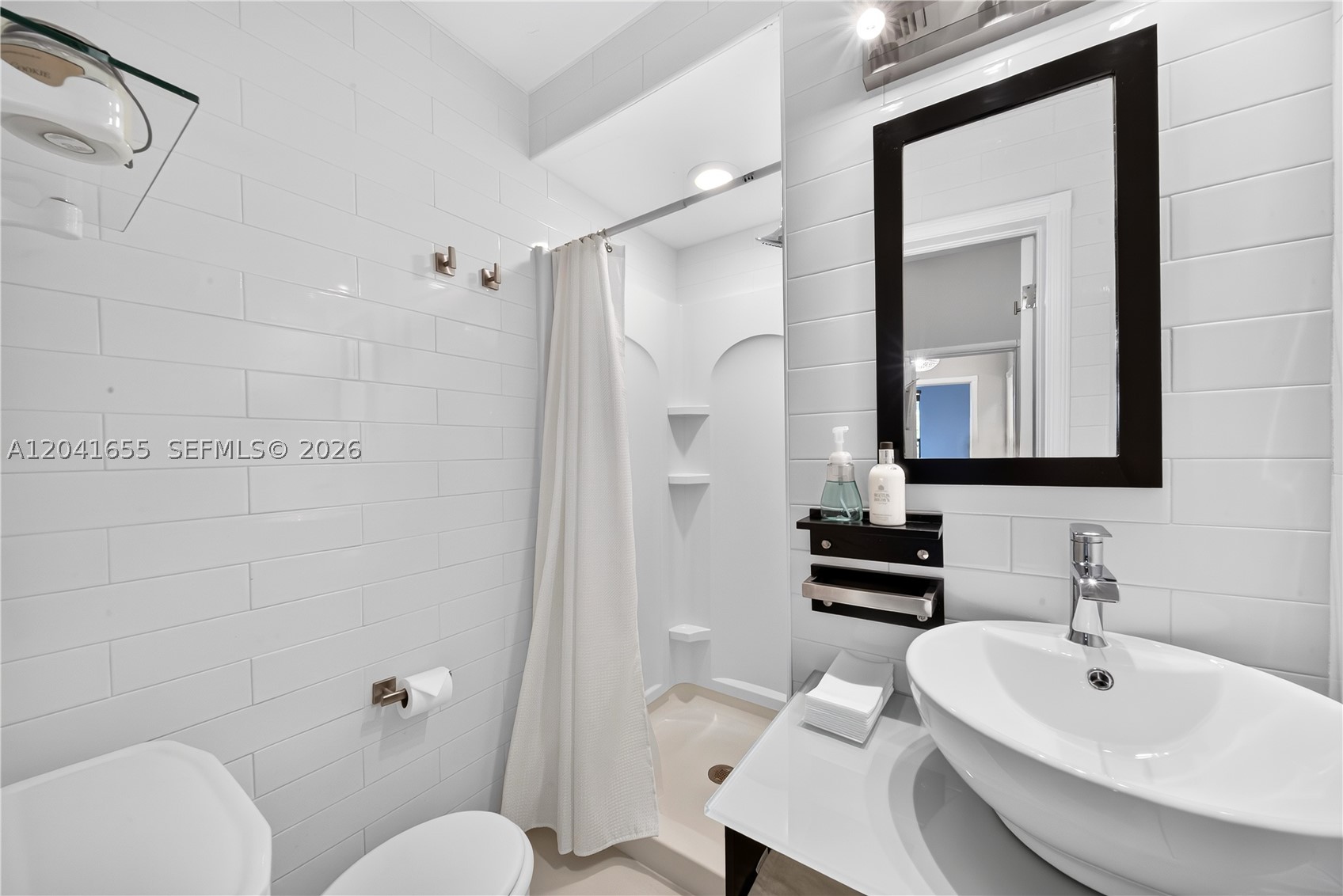 460 W Dilido Dr Property Photo 26