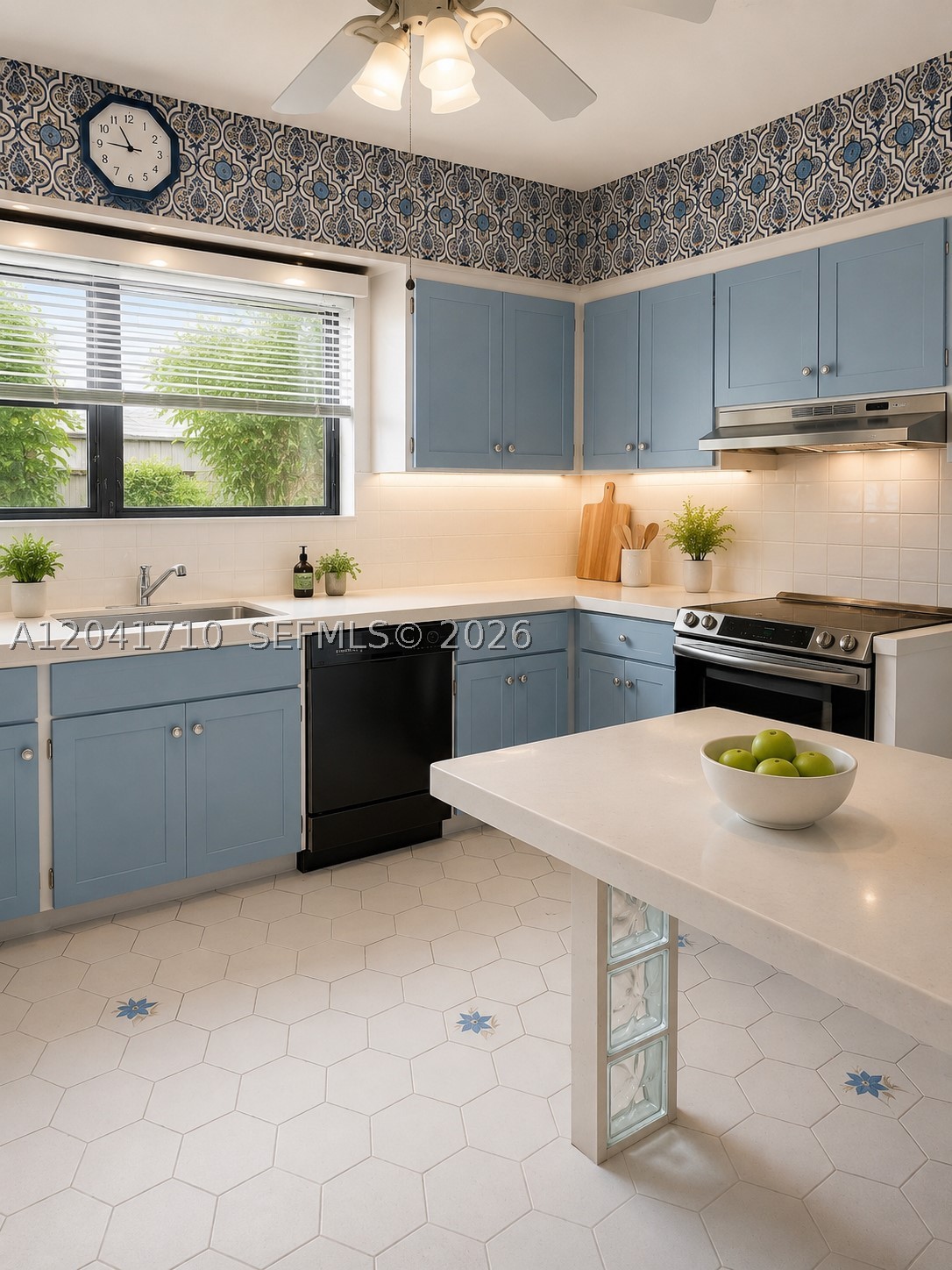 2070 Keystone Blvd Property Photo 12